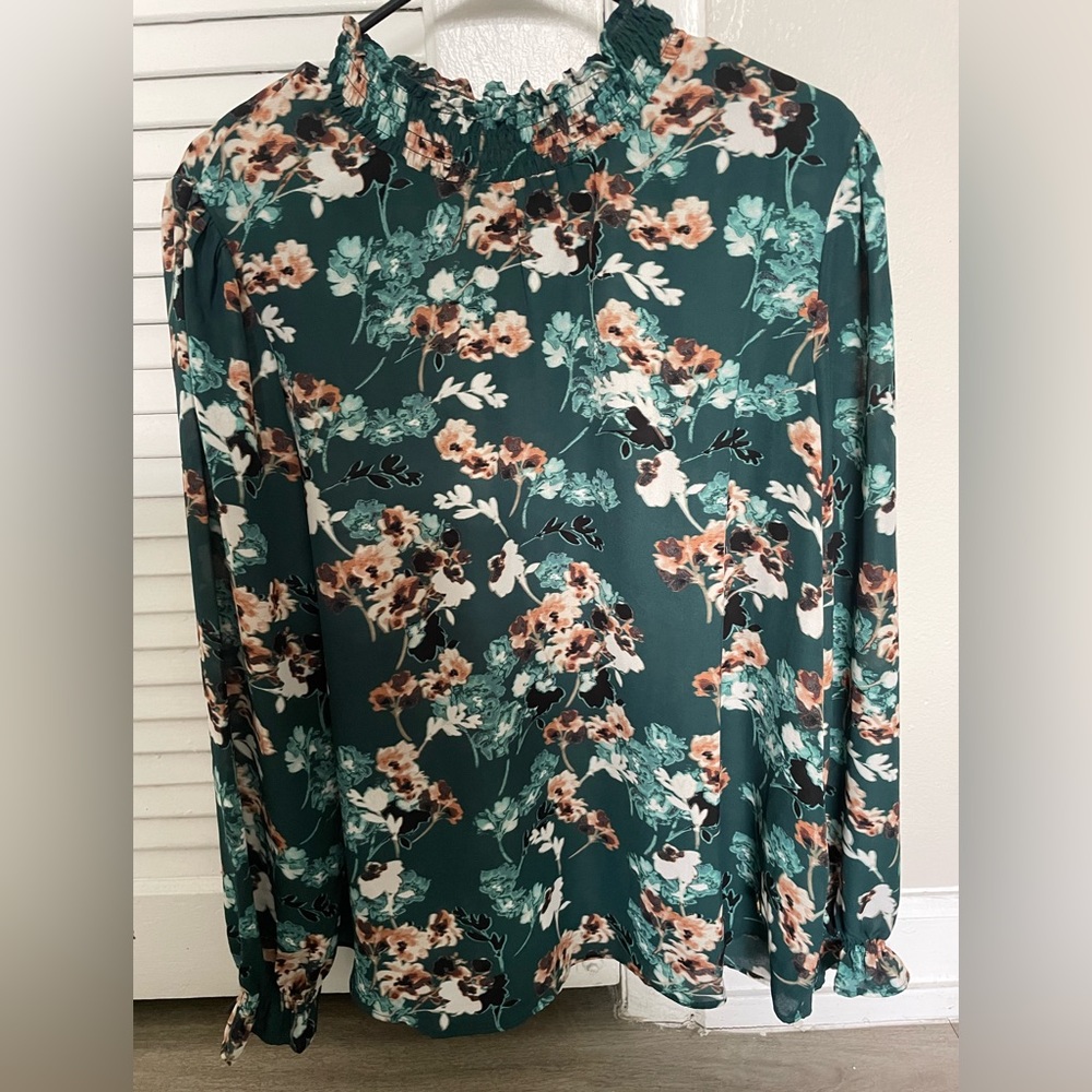 Floral printed long sleeve blouse